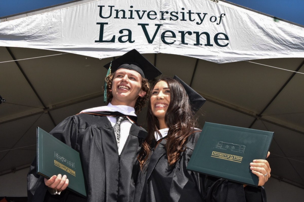 Commencement Ceremonies For 1300 Students University Of La Verne