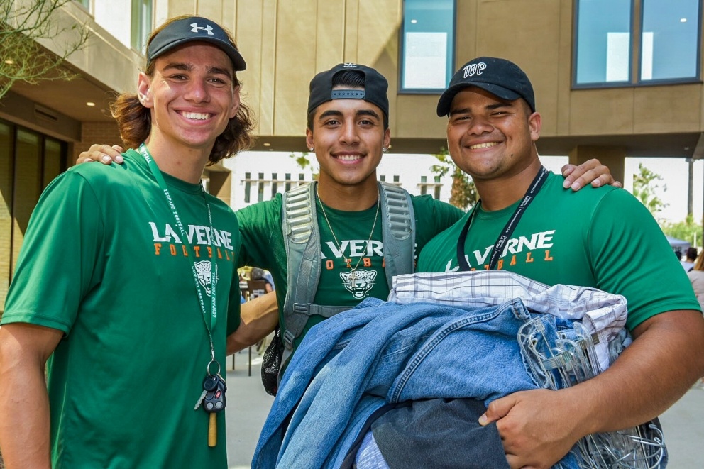 Students move in to their dorms