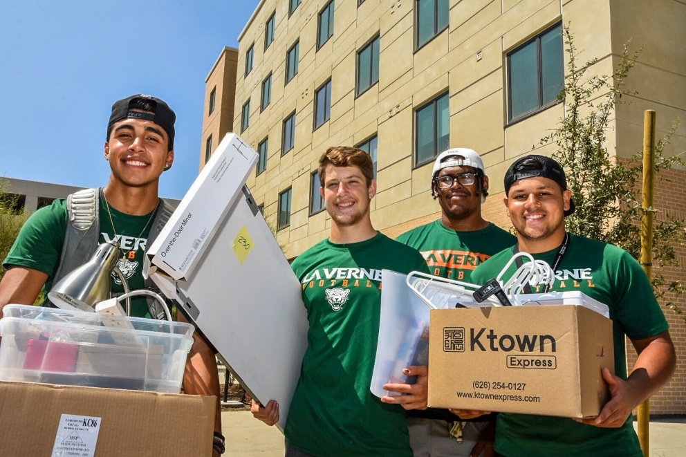 Students move in to their dorms