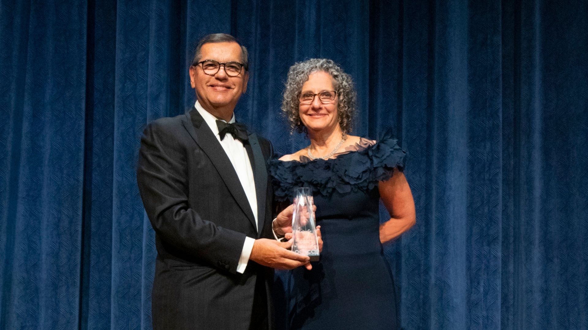 Estrella Award - President Lieberman - Hispanic
