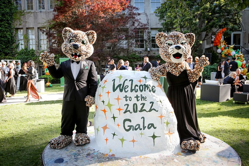 University of La Verne mascots Leo and Lea welcoming guests to the 2022 Scholarship Gala.